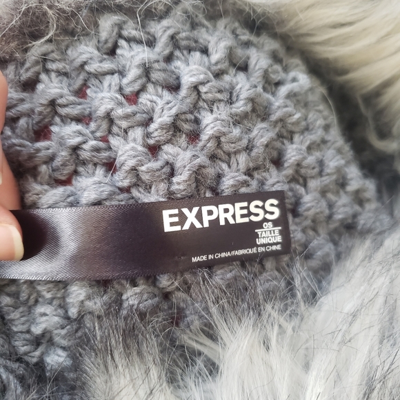 Express Infinity Scarf with Faux Fur Trim - Picture 4 of 4